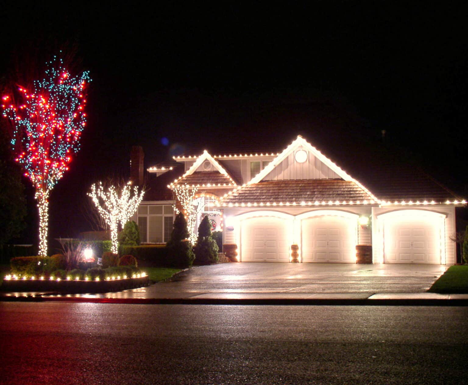 xmas light installation Tacoma WA