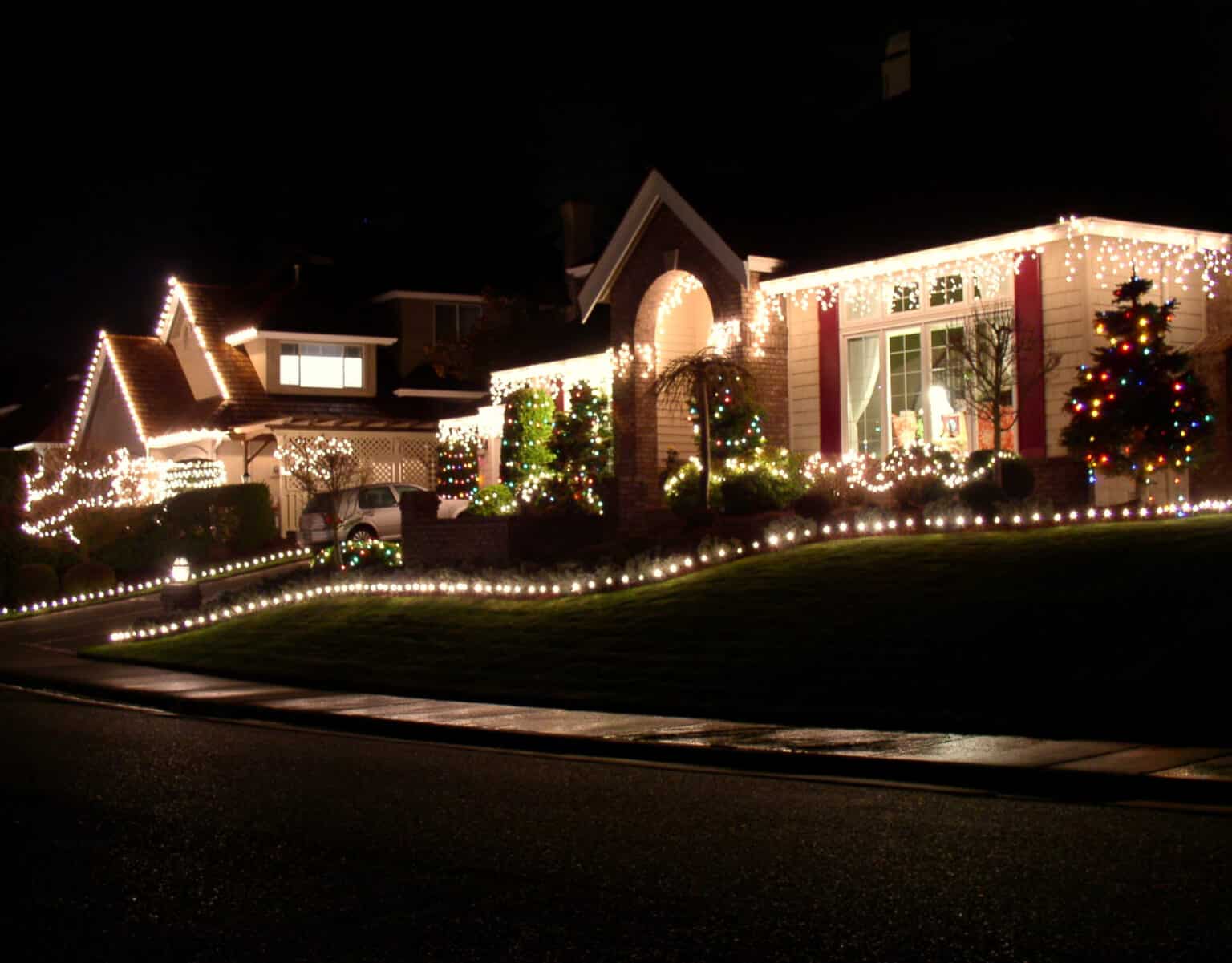 residential christmas light installation Bellevue, WA